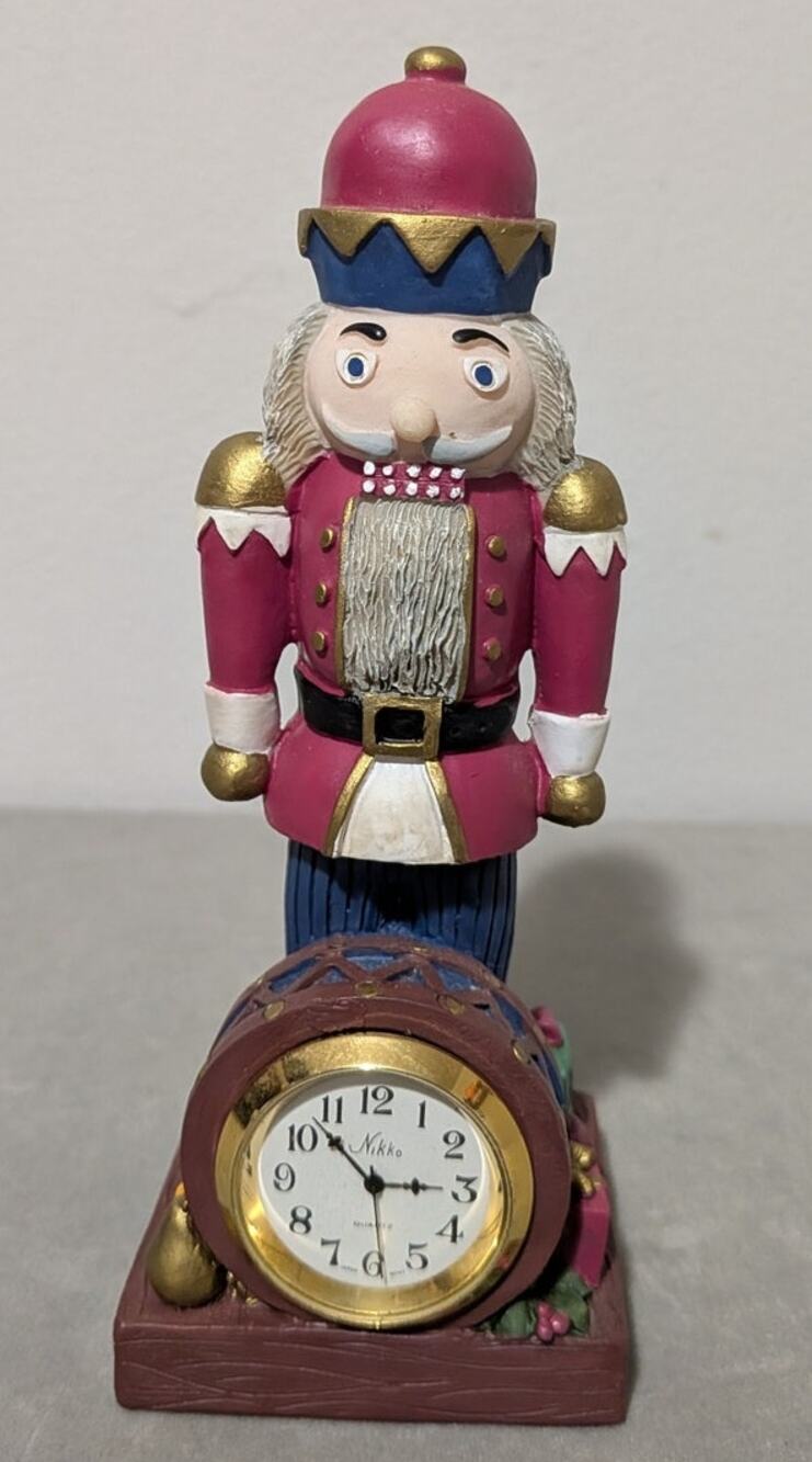 Vintage Nikko Quartz Nutcracker Clock Figurine Resin Toy Soldier Holiday Decor